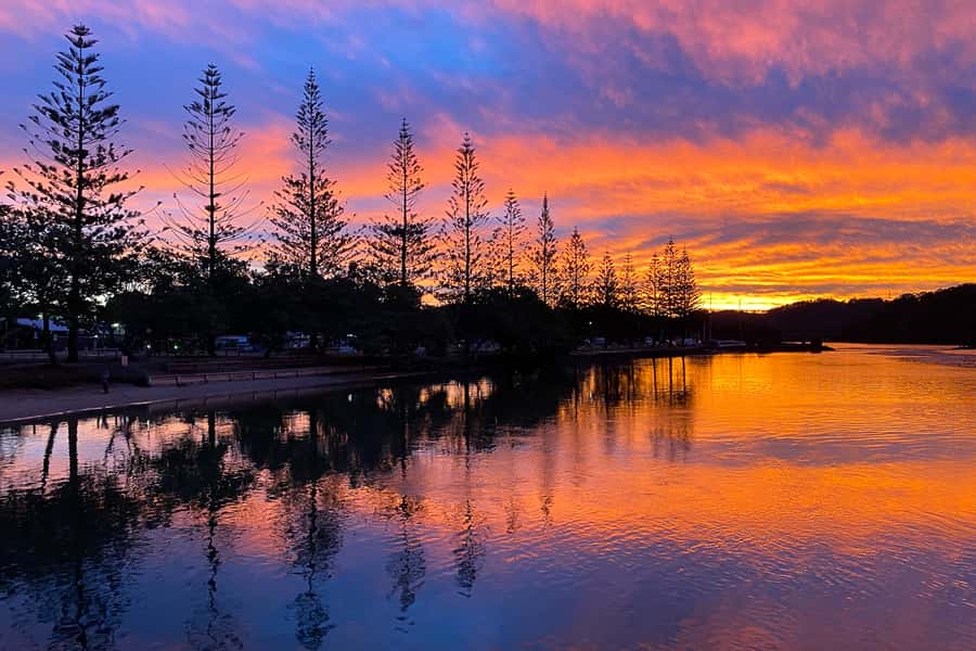 Byron Bay: Brunswick River Sunset Kayak Tour - Paddling into the quiet river water