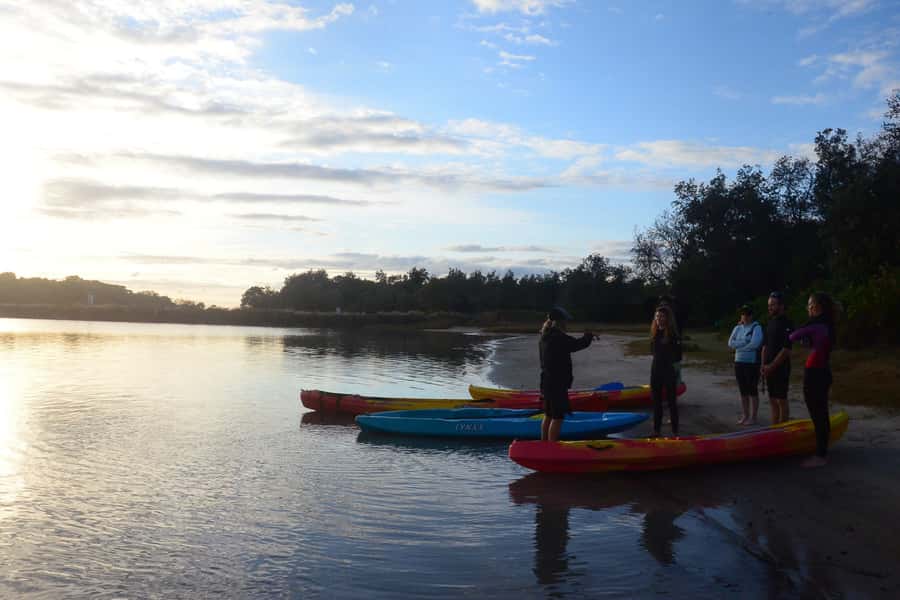 Byron Bay: Brunswick River Sunset Kayak Tour - A short lesson before you paddle out