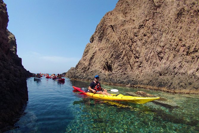 Cabo de Gata Active. Guided kayak and snorkel route through coves of the Natural Park - Getting to the meeting point without a bad surprise