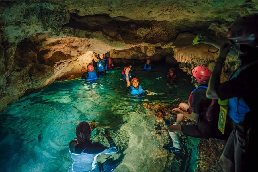 Cala Varques: Guided Sea Caves Kayak & Snorkeling Expedition - Cala Varques and the underwater stop