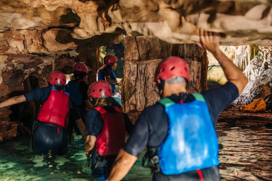 Cala Varques: Guided Sea Caves Kayak & Snorkeling Expedition - The paddle back to Cala Romantica