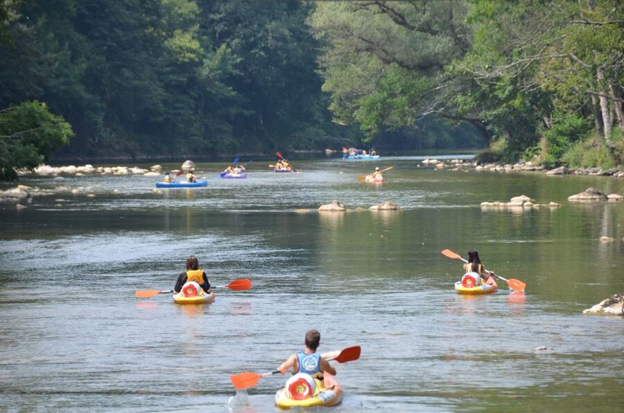Cangas de Onís: Sella River Canoeing Adventure - Choosing between 4, 12, and 19 kilometers