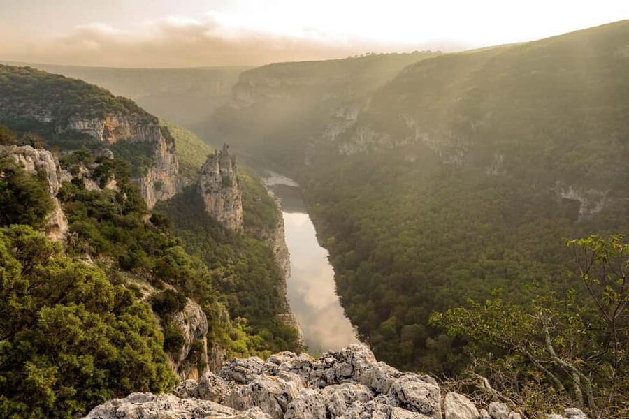 Canoe/Kayak descent of the Ardèche Nature Reserve: 5 hours - approx. 24 km - Starting at Alain Bateaux in Salavas