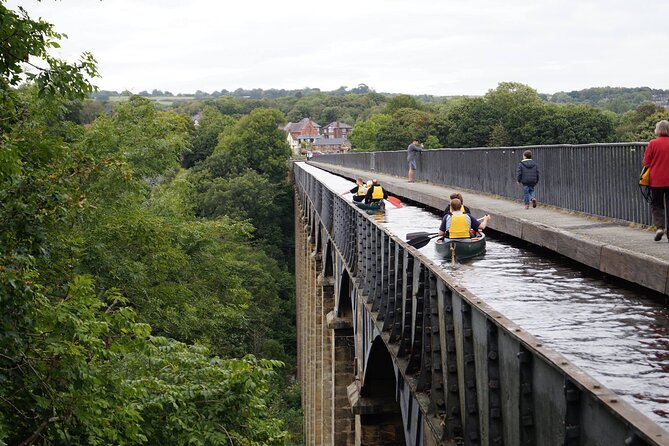 Canoe Trip Over the Pontcysyllte Aqueduct - Crossing Pontcysyllte Aqueduct by canoe