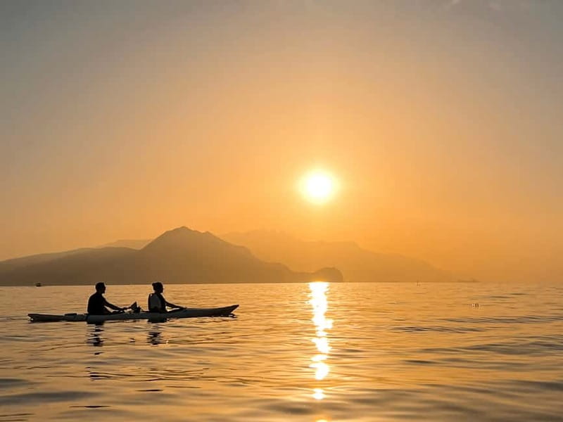 Capri: Caves and Beaches Kayaking Tour with GoPro Photos - How demanding is the 1.5-hour route?
