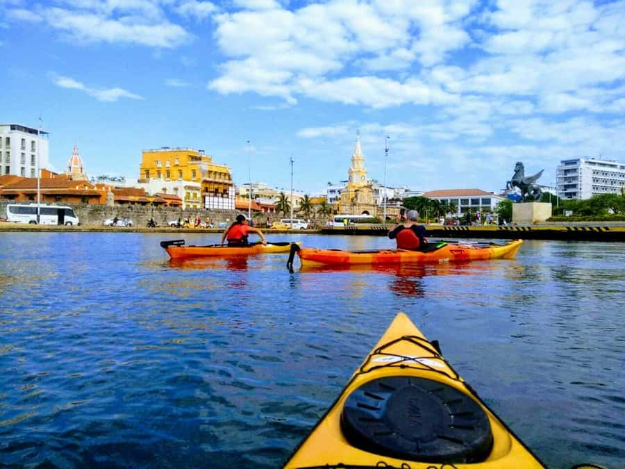 Cartagena: Walled City Kayak Tour - Passing the Camellón de los Mártires and convention center
