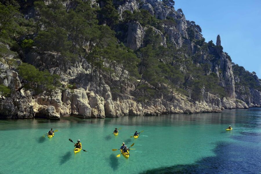 Cassis: Calanques National Park Sea Kayaking Tour - Group size, guide quality, and atmosphere