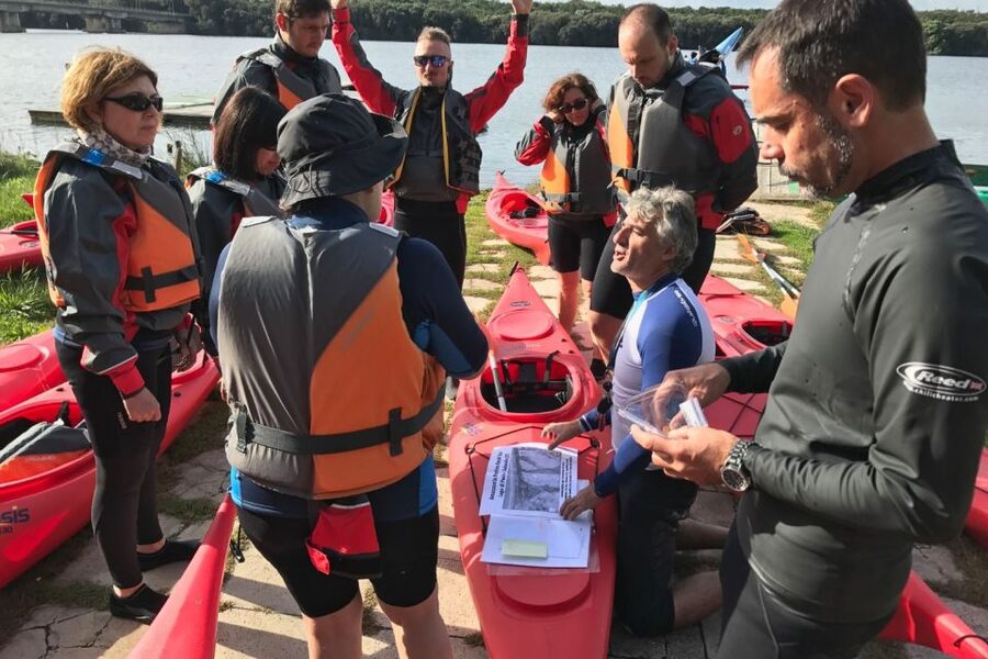 Castel Gandolfo: Kayak Food and Wine Tour - Why Lake Albano makes a good Rome side trip
