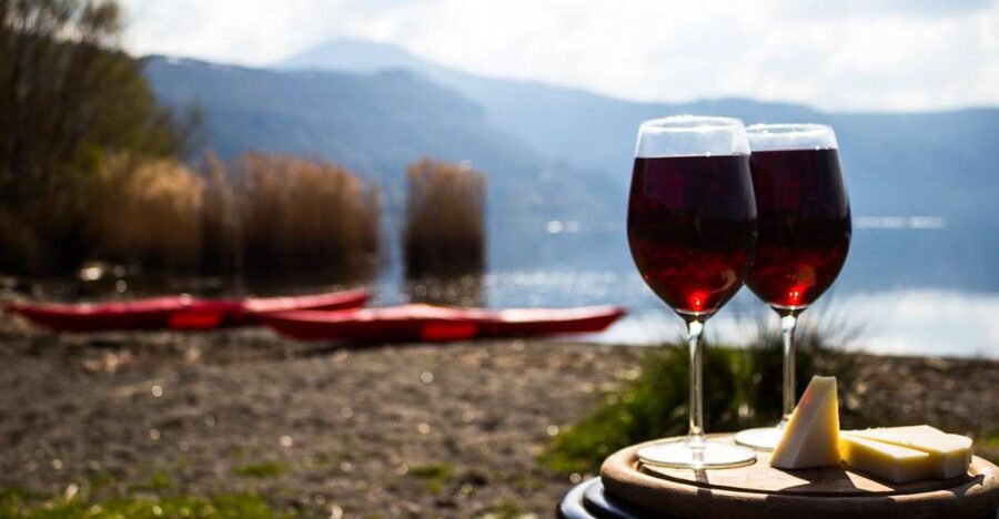Castel Gandolfo: Kayak Food and Wine Tour - The first paddle: safety, technique, and the village of millstones