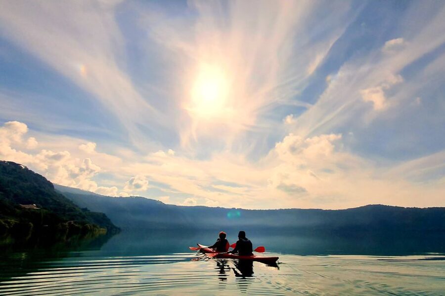 Castel Gandolfo: Kayak Food and Wine Tour - Papal views and the Roman port of Villa of Domitian