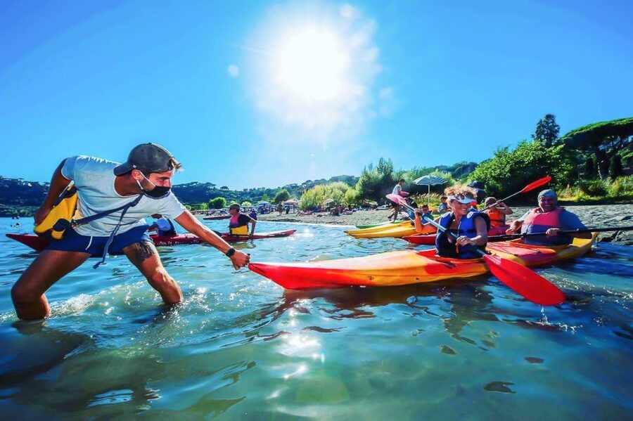 Castel Gandolfo: Kayak Food and Wine Tour - Passing the 1960 Olympic site