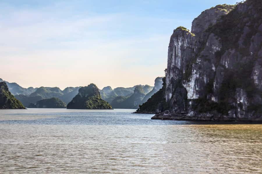 Cat Ba: Lan Ha and Ha Long Bay Boat Tour with Kayaking, Cave - Lunch on board and time on the sundeck
