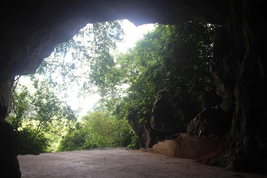 Cat Ba: Lan Ha Bay Halfday Cruise with Kayaking - Kayaking around Tai Keo Lagoon