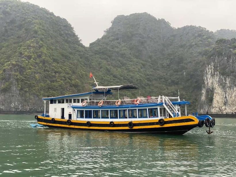 CAT BA: LAN HA & HALONG BAY – KAYAK, BIKE, LUNCH, SNORKEL - 12:15 PM at Ba Trai Dao Beaches