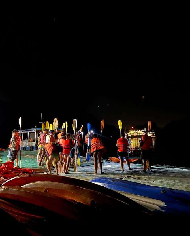 Cat Ba: Sunset and Night kayak with bioluminescent plankton - Who should book this evening