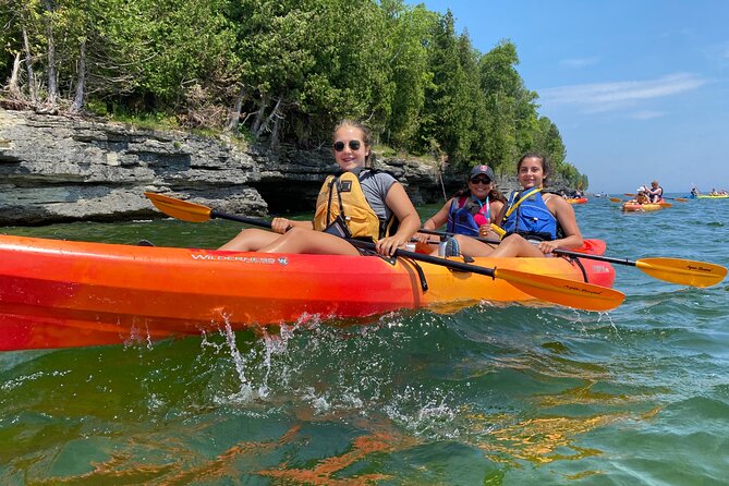 Cave Point Kayak Tour - Why Cave Point looks best from a kayak