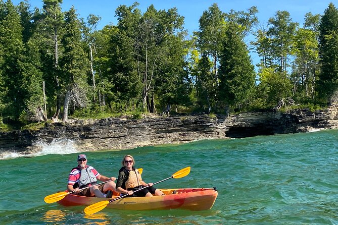 Cave Point Kayak Tour - What the Cave Point portion includes