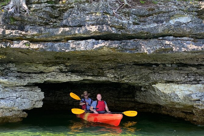 Cave Point Kayak Tour - Weather can change the experience
