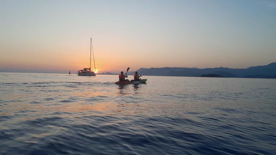 Cavtat: 'Pomalo' Sunset Guided Sea Kayaking Tour - Who will enjoy this tour most?