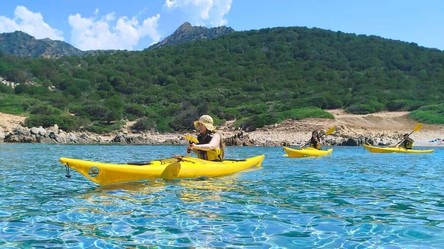 Chia: kayak tour to Tuerredda with snorkeling - Perda Longa: the first proper break
