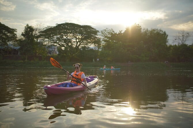 Chiang Mai:Explore kayaking through Mae Ping River on sunset - Starting with a 16:30 hotel pickup
