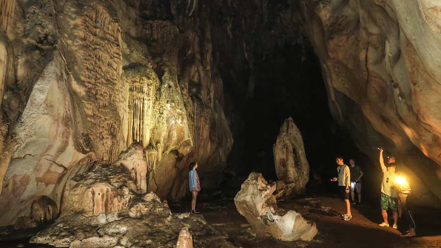 Chiang Mai: Full-Day Chiang Dao Caving & Jungle Kayaking - Guides make the difference