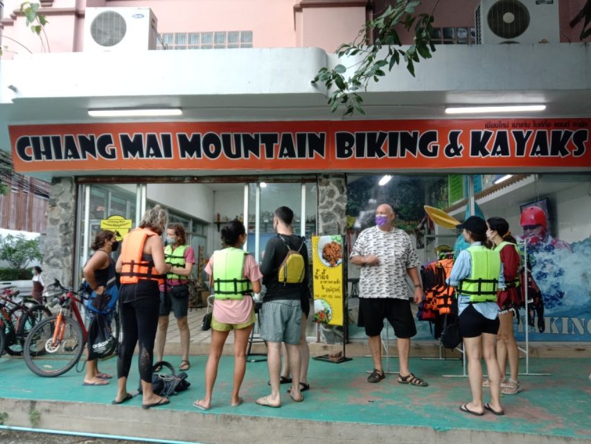 Chiang Mai: Ping River Night Kayaking into City Center - A gentle current makes the 6-kilometer route manageable