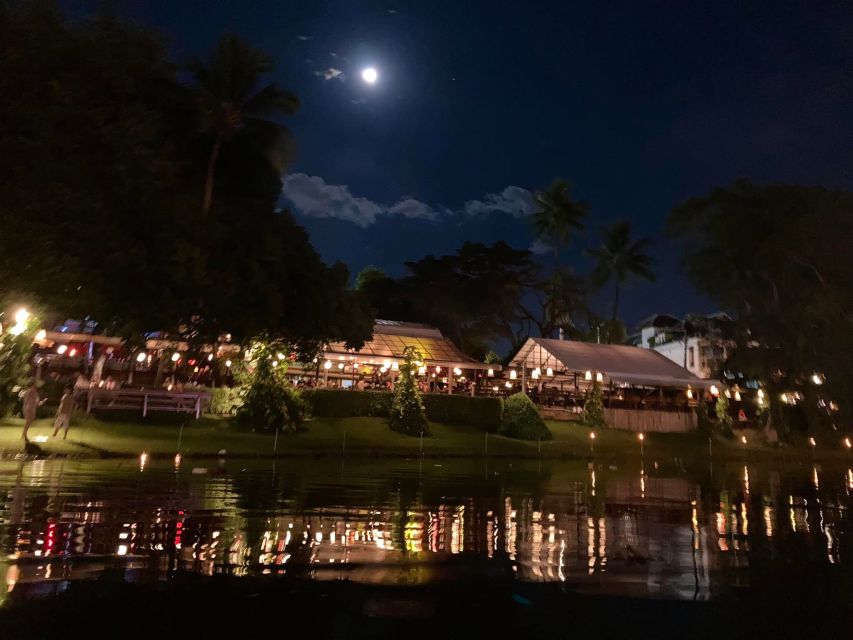 Chiang Mai: Ping River Night Kayaking into City Center - Restaurant music and glowing bridges near the city center