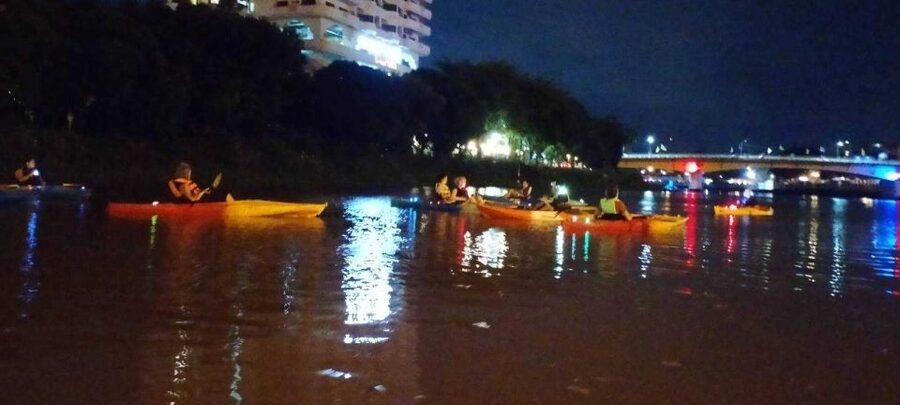 Chiang Mai: Ping River Night Kayaking into City Center - What to wear and bring