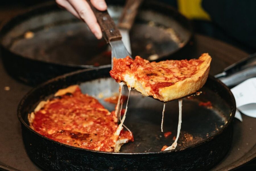 Chicago: Classic Food & Walking Tour with Free Bike or Kayak - Quick take: five Chicago classics and a useful outdoor bonus
