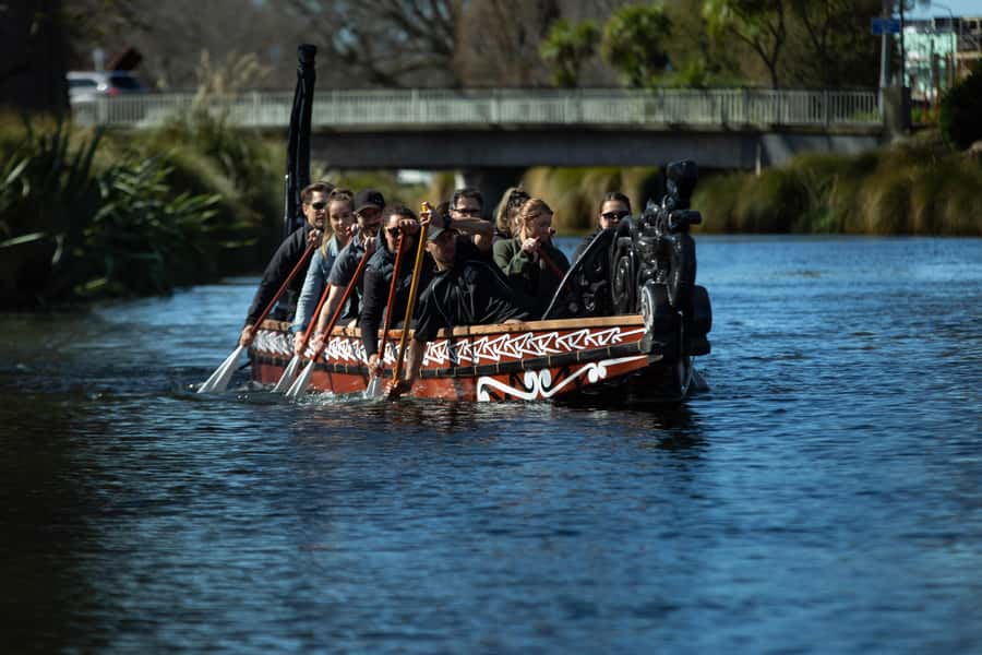 Christchurch: Waka Paddling Experience on the Avon River - Should You Book the Waka Experience?