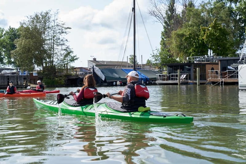 City Kayak Tour - Turning into Gothenburg’s canal network