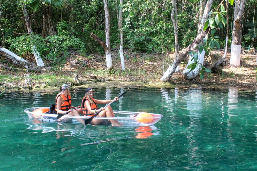 Clear Kayak at Bacalar Lagoon - A 15-minute briefing before you paddle