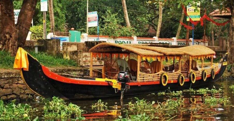 Cochin : Alleppey/Alappuzha Backwater Canoe (Shikara) Cruise - Who will enjoy this cruise most?