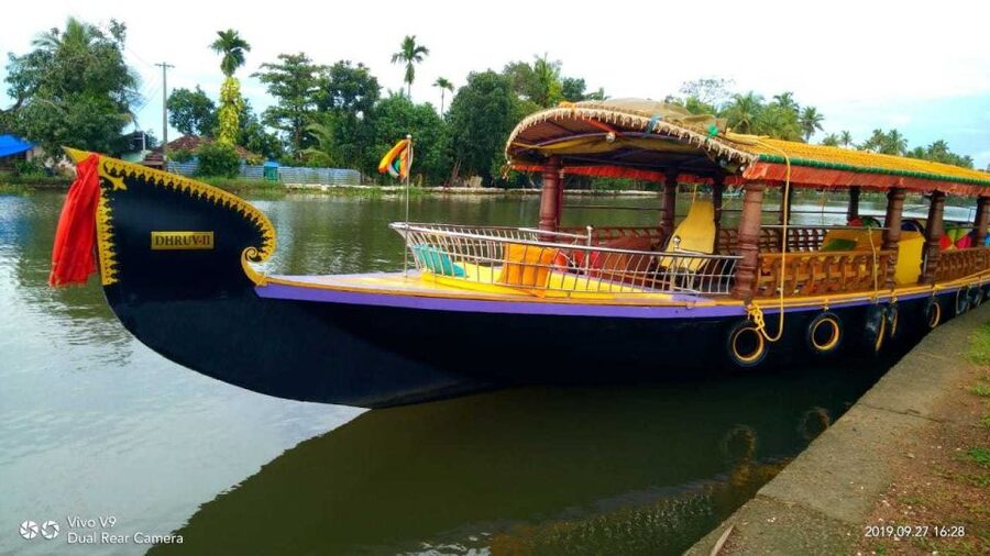 Cochin : Alleppey/Alappuzha Backwater Canoe (Shikara) Cruise - Food, water, and the missing toilet