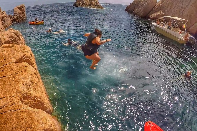 Costa Brava Tour with Kayak & Lagoon Snorkeling - Guide quality and group size