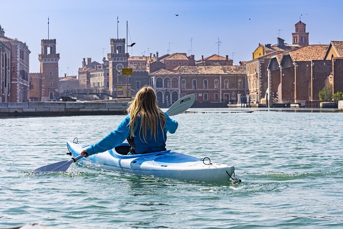 Cultural Kayak Tour: Discovering the City’s Canals - Training through Cannaregio or Castello