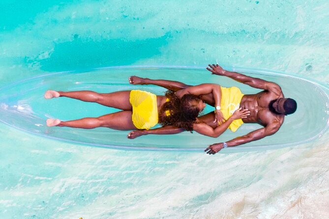 Curacao Clear Kayak Photoshoot + FREE Videoshoot,Cocktails,Shots! - Getting into the kayak and finding your pose