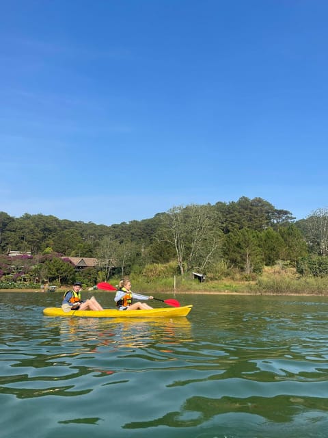 Da Lat: Tuyen Lam Lake Kayak or SUP Tour - From the launch station to open water