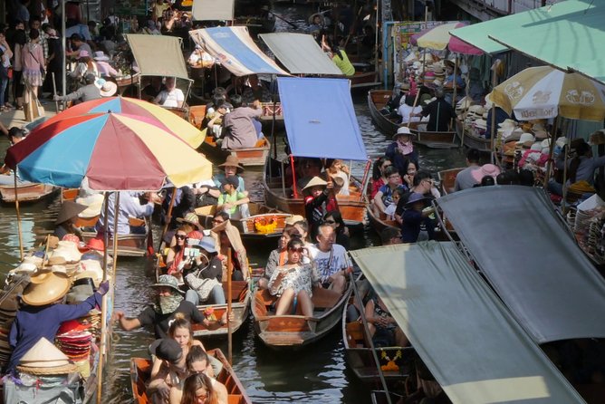 Damnoen Saduak Floating Market with Paddle Boat Ride (ex Bangkok) - Who should book this experience?