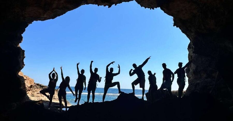 Dénia: Cova Tallada kayak trip - The guides and the value of the safety setup