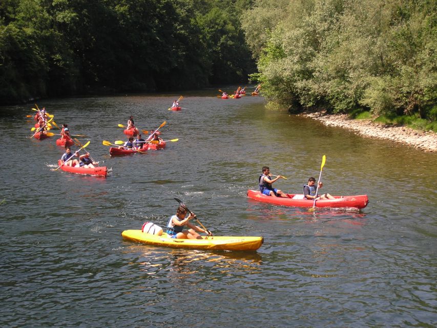 Descent of the Sella river in a canoe - Getting fitted with the canoe and safety gear
