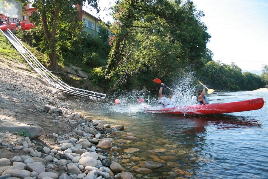 Descent of the Sella river in a canoe - Arriving at Jaire Aventura in Arriondas