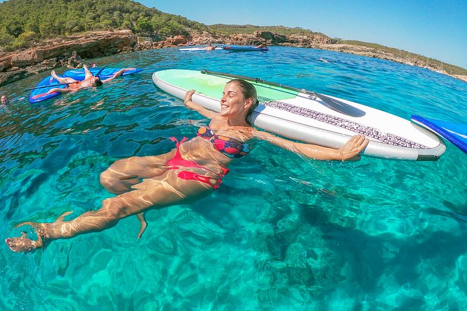 Discover the best corners of the island in paddle surf - Why the included photos and insurance matter