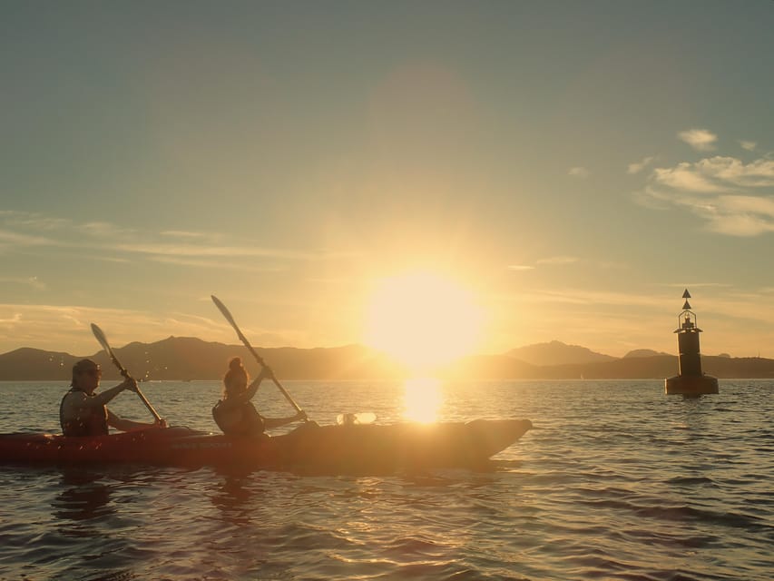 Dolphin Kayak Safari at Sunset at Golfo Aranci - Why Golfo Aranci works so well for a sunset kayak