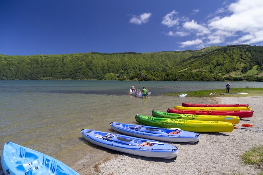 Double-Seat Kayak Rental at Sete Cidades Lake - What happens during the one-hour rental