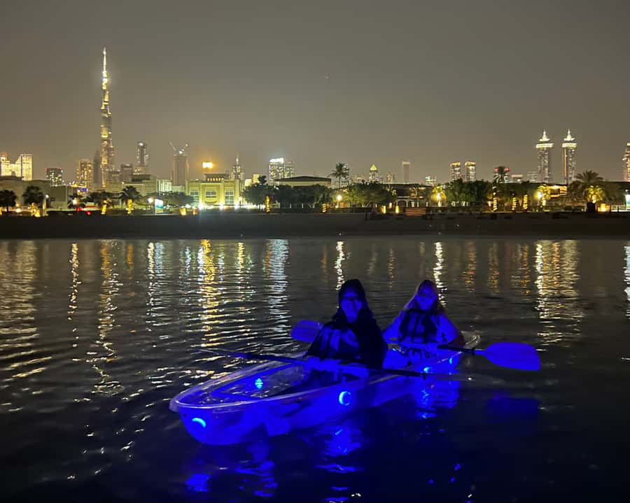 Dubai: Night Kayaking Tour - What the guides add to the experience