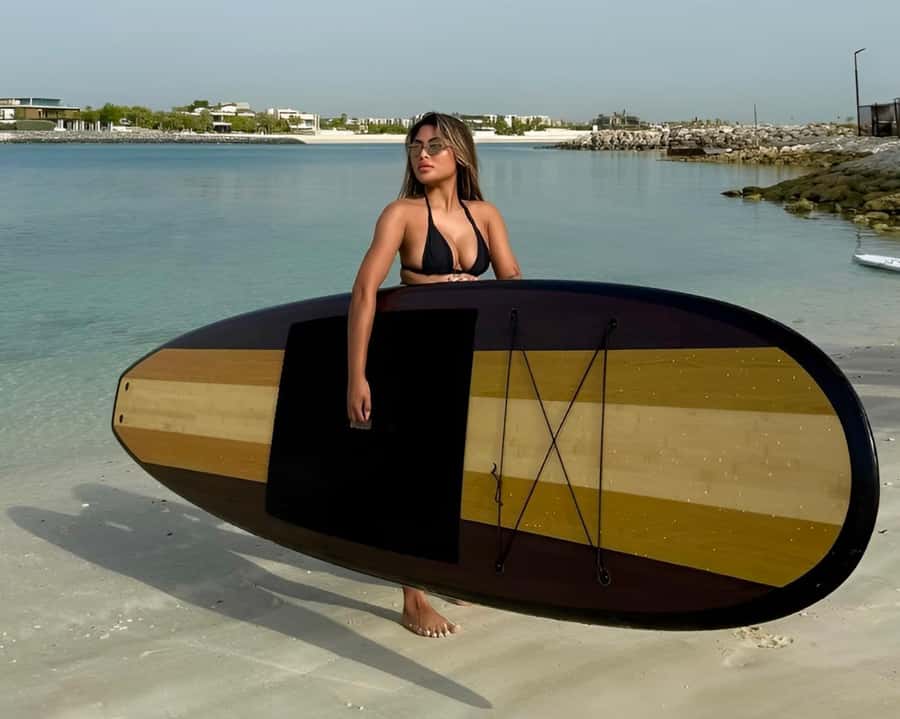 Dubai: Stand-Up Paddle Boarding with Burj Khalifa View - Arriving at Crystal Clear Watersports