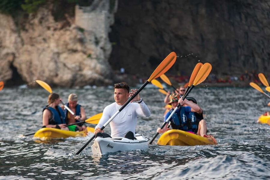 Dubrovnik: Guided Sea Kayaking and Snorkeling Tour - Why Dubrovnik is best seen from a kayak
