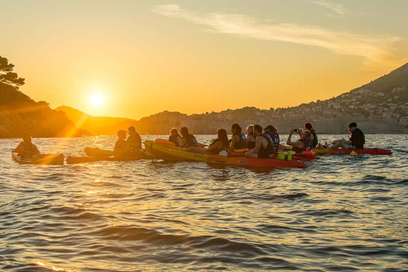 Dubrovnik: Guided Sunset Sea Kayaking Tour with Wine - Who should book this Dubrovnik outing?